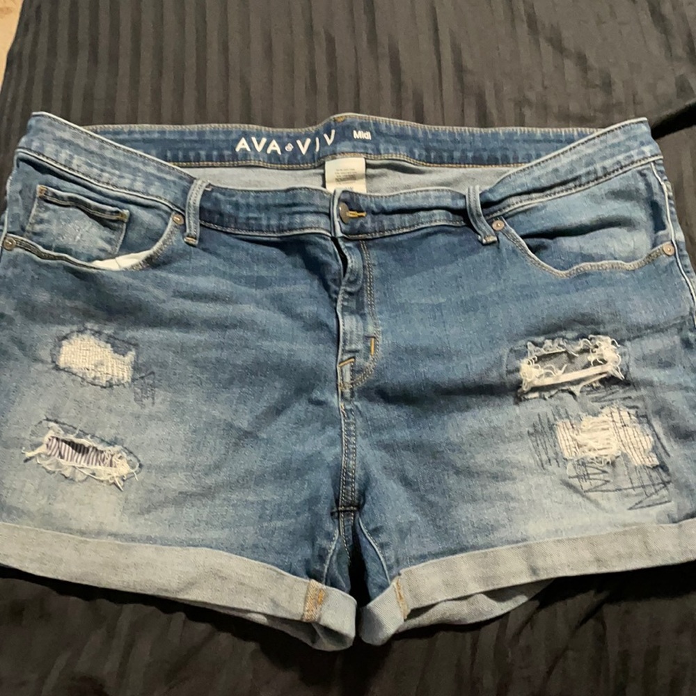 Ava &Viv Midi destructed shorts